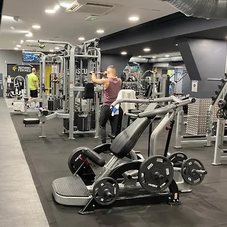 Haliviera - Golden Square, 1min From Apartament *