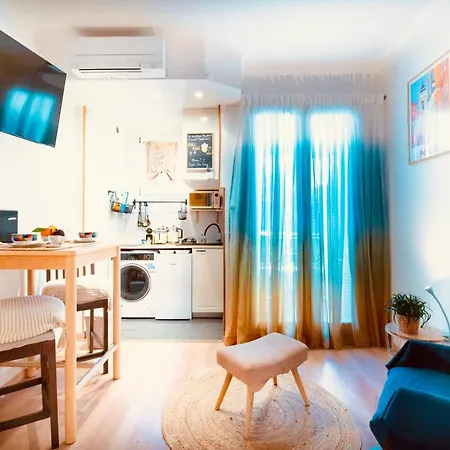 Apartament Haliviera - Golden Square, 1min From